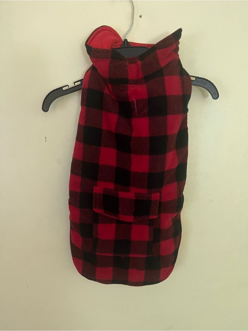Dog Red and Black Buffalo Plaid Jacket w Pocket and Leash access Size XL